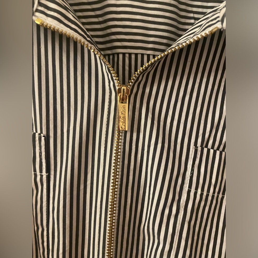 NWOT Calvin Klein Womens Shirt Blouse Top Striped Cotton Zip Front Pockets - Picture 5 of 9